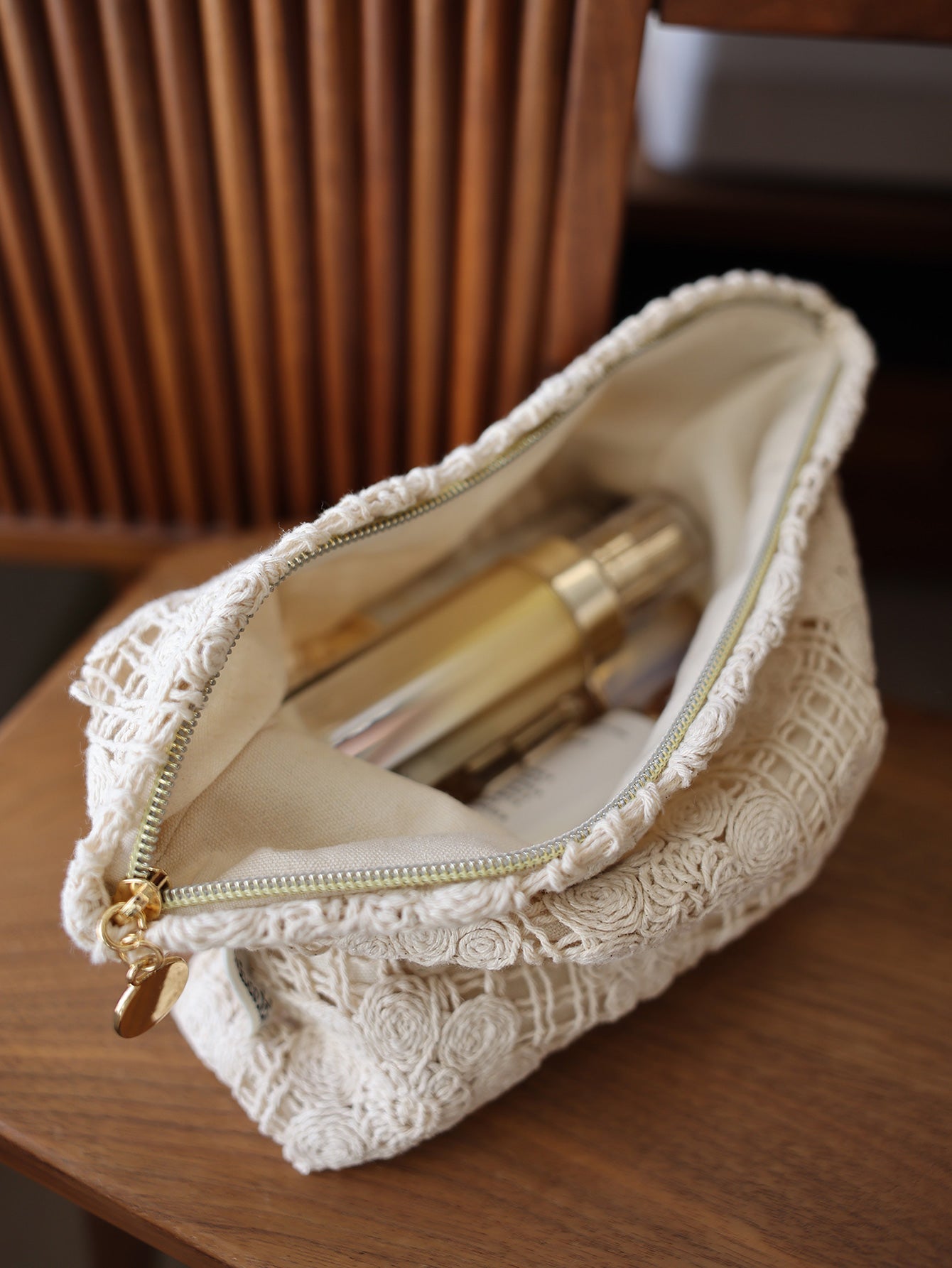 Ethnic style embroidered flowers solid color makeup bag versatile woven fashionable storage bag for girls clutch bag toilet bag