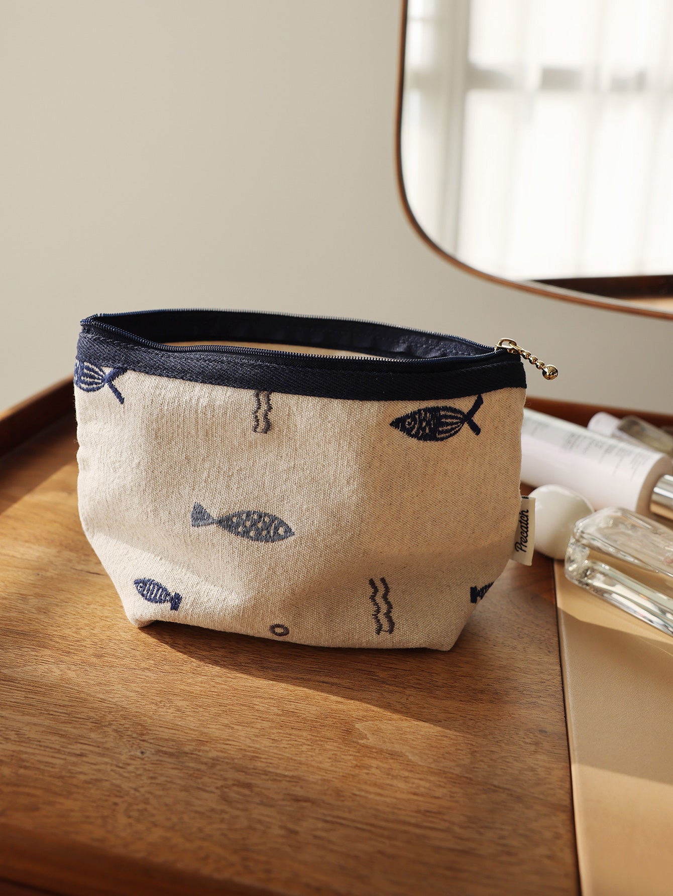 Japanese Style Fish Embroidery Makeup Bag, Portable Travel Organizer with Zipper, Ethnic Pattern Inner Pocket, Handmade Cosmetic Pouch