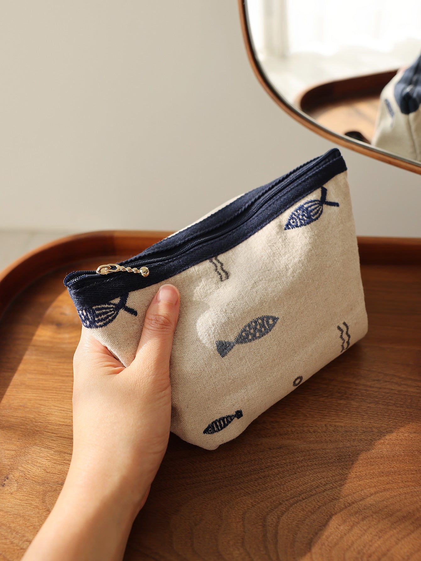 Japanese Style Fish Embroidery Makeup Bag, Portable Travel Organizer with Zipper, Ethnic Pattern Inner Pocket, Handmade Cosmetic Pouch