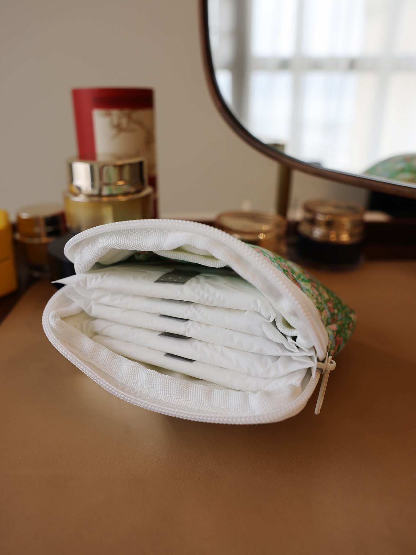 Precatch Colorful Floral Square Three-dimensional Small Cushion Compact and Touch-up Supplies Storage Bag - Sanitary Napkin Pouch (Square Bag)