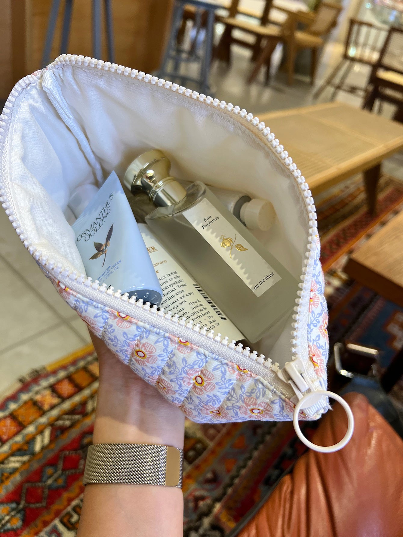 Makeup Bag with Romantic Small Orange Blossom Pattern- Portable Printed Storage Bag for Girls’ Skincare Items and Toiletries – Interior Bag for Travel