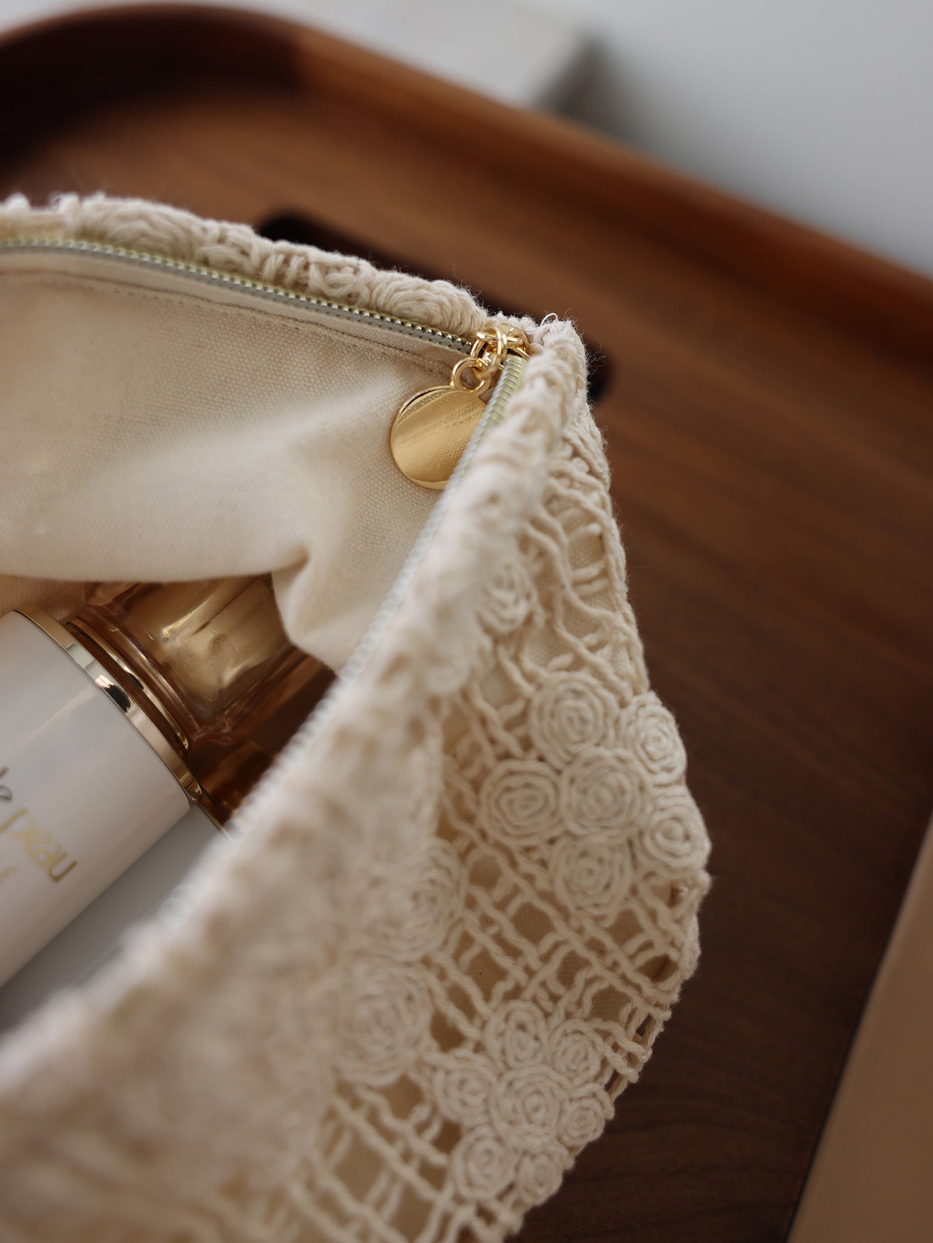 Ethnic style embroidered flowers solid color makeup bag versatile woven fashionable storage bag for girls clutch bag toilet bag