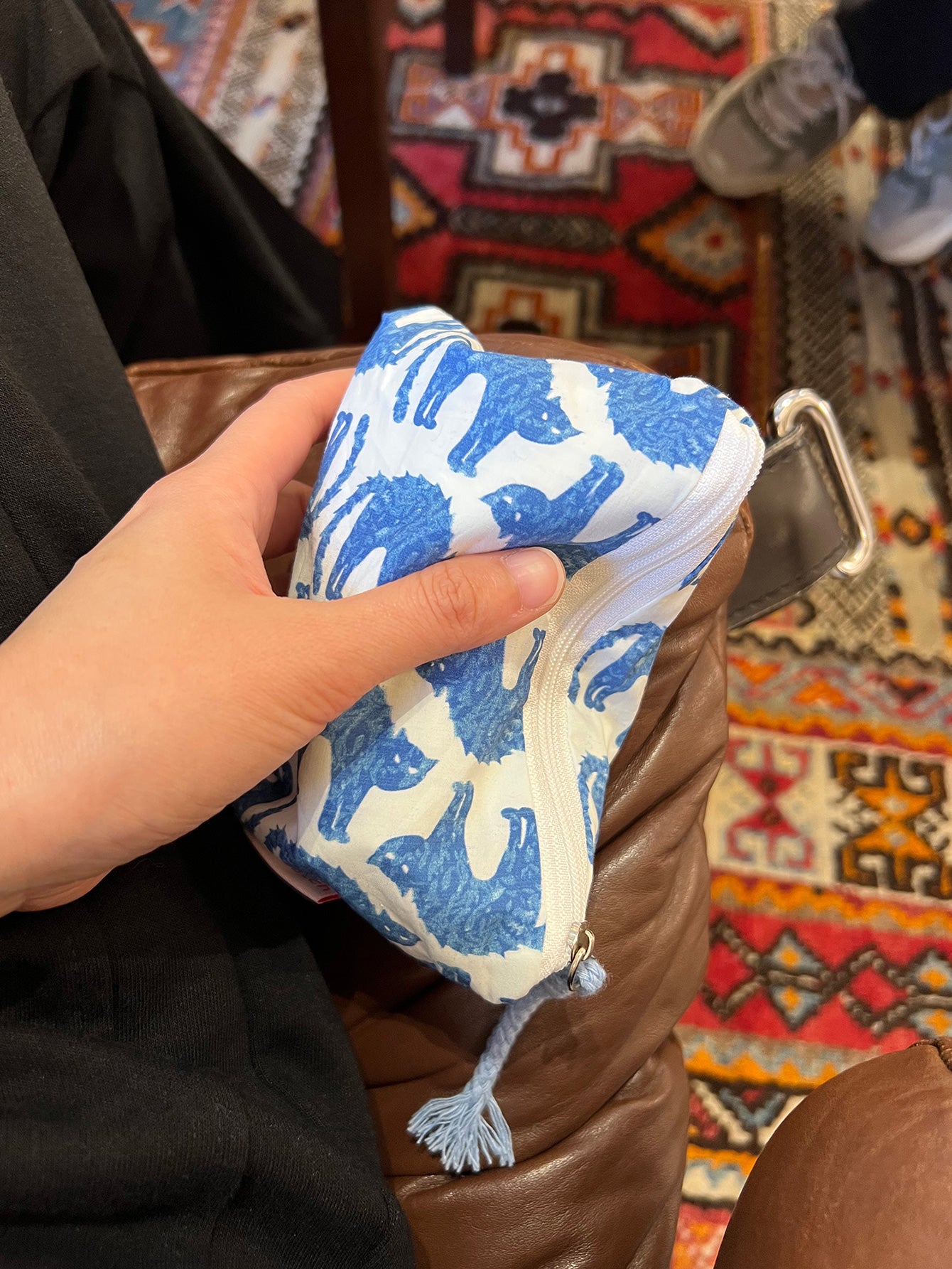 Cath Kidston ラージ化粧バッグ ジッパー メイク収納 ロンドン Buy Cath Kidston Ecru Paddington Goes To Town Zipped Purse